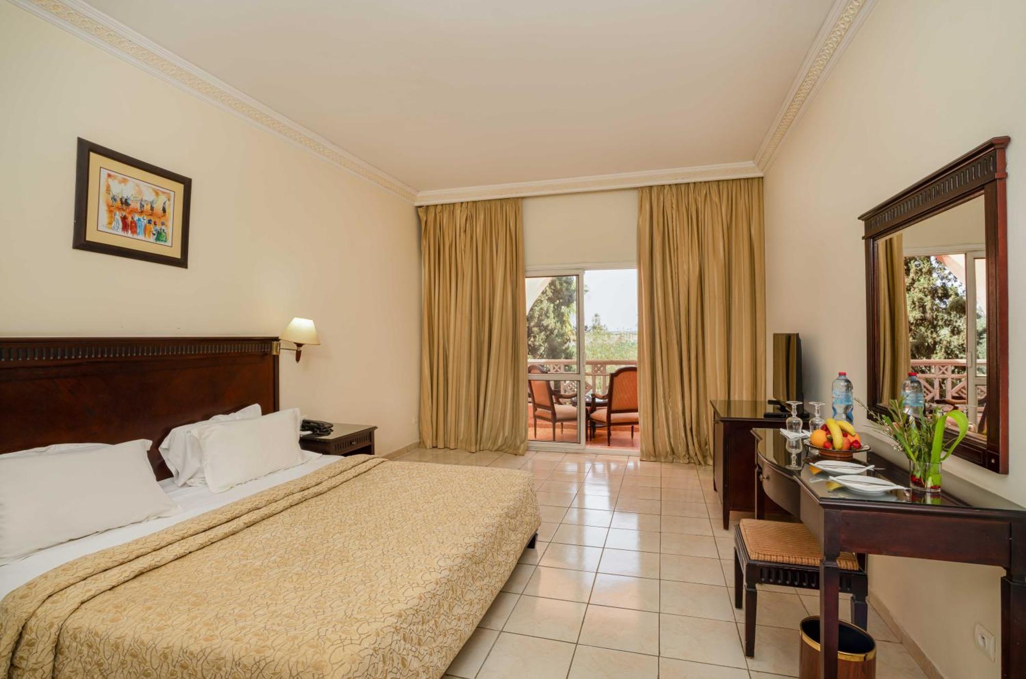 Grand Mogador Agdal & Spa Маракеш Екстериор снимка A typical hotel room
